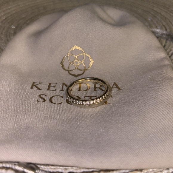 Vintage Kendra Scott SILVER Ring with CZ stones EUC  Sz 8 - Picture 5 of 9